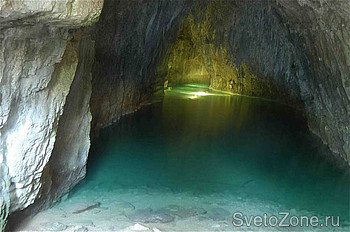      Grottes de Chorance