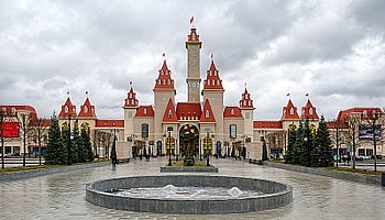Освещение парковочной зоны для "Острова мечты"