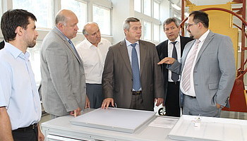 Завод компании "ЛЕД-Эффект" в г. Азов посетил губернатор Ростовской области голубев В.Ю.