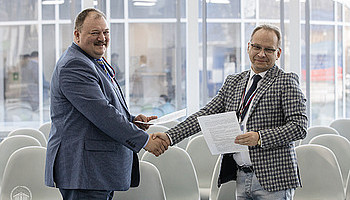 IEK GROUP и Академия цифровых технологий – совместная профориентация российских школьников
