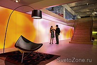 Philips заменит люстры настенными обоями