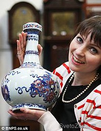 Из китайской вазы стоимостью в 800 тысяч долларов по незнанию сделали настольную лампу
