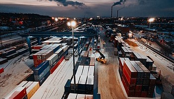 Мачтовое освещение. Решения для больших пространств
