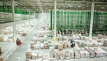 Компания Philips Lighting разработала систему освещения для логистического центра Leroy Merlin