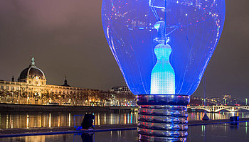 Philips создала восьмидесятиметровую инсталляцию в рамках Фестиваля света в Лионе