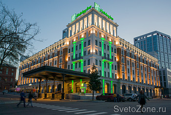    Holiday Inn